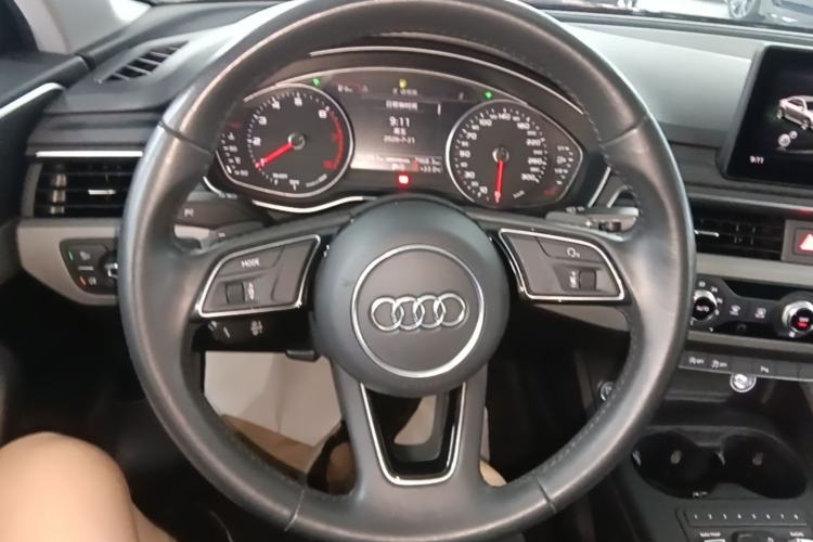 Used Audi A4L 2019 40 TFSI Ambition Version China V Steering Wheel