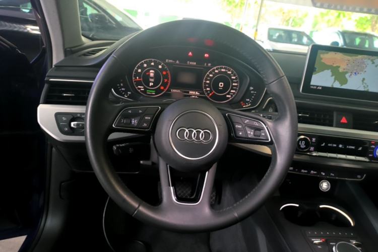 Used Audi A4L 2019 40 TFSI Fashion Version China V Steering Wheel