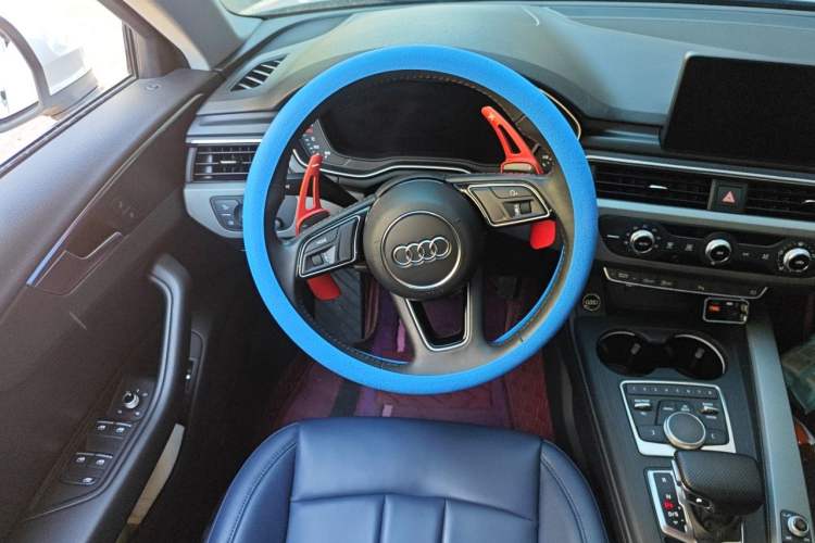 Used Audi A4L 2019 40 TFSI Ambition China VI Steering Wheel