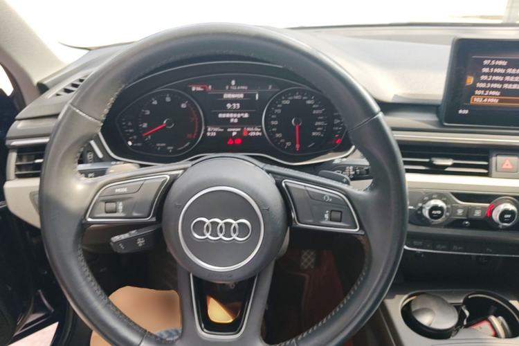 Used Audi A4L 2019 40 TFSI Ambition China VI Steering Wheel