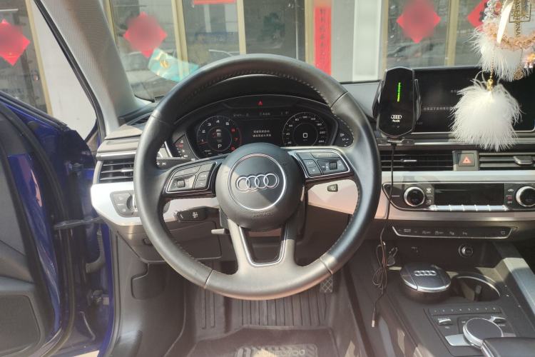 Used Audi A4L 2019 40 TFSI Fashion Version China V Steering Wheel