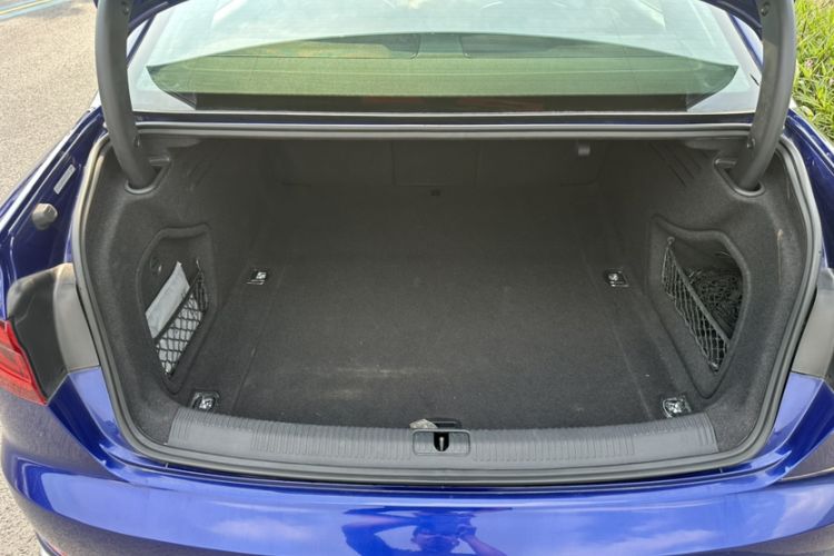 Used Audi A4L 2019 40 TFSI Fashion Version China V Trunk