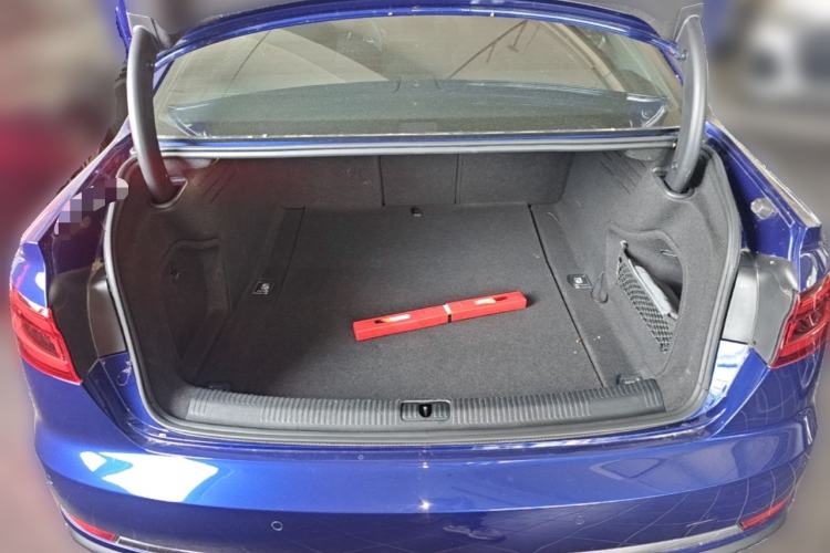 Used Audi A4L 2019 40 TFSI Ambition China VI Trunk