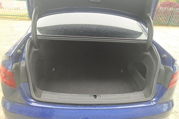 Used Audi A4L 2019 40 TFSI Ambition China VI Trunk