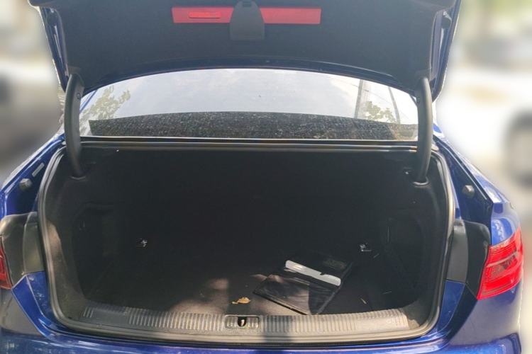 Used Audi A4L 2019 40 TFSI Ambition China VI Trunk