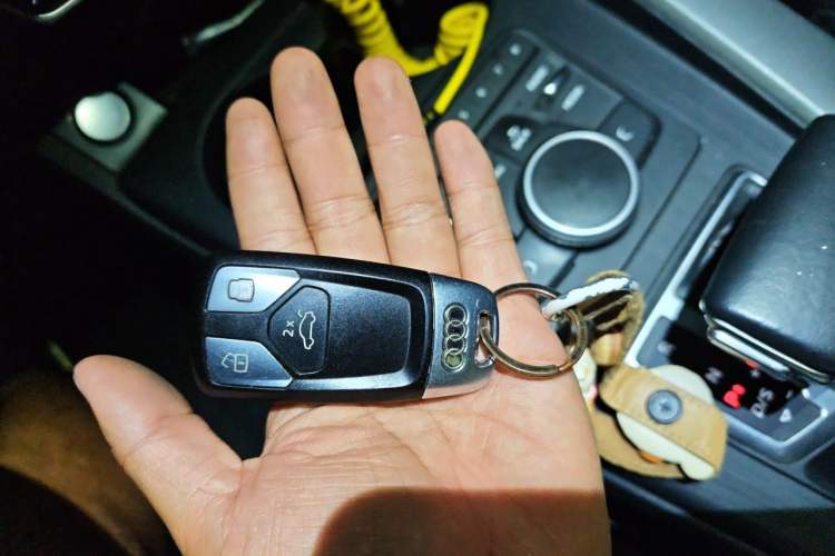 Used Audi A4L 2019 40 TFSI Ambition Version China V Vehicle Key