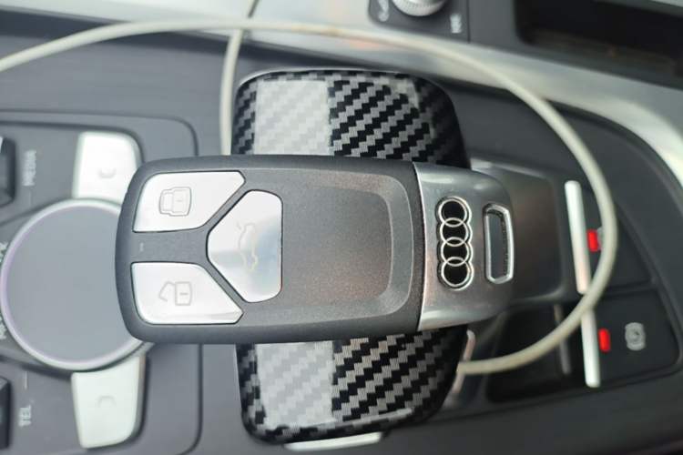 Used Audi A4L 2019 40 TFSI Fashion Version China V Vehicle Key
