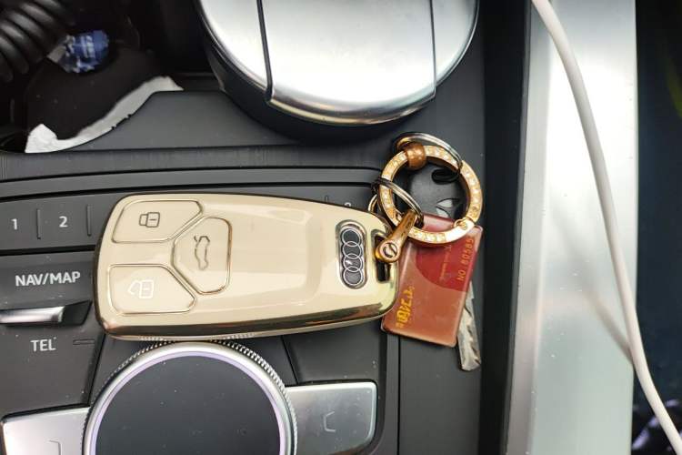 Used Audi A4L 2019 40 TFSI Fashion Version China V Vehicle Key