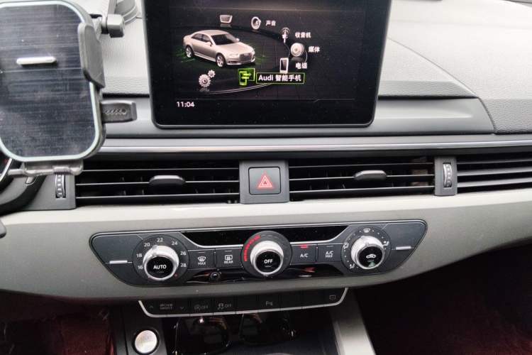 Used Audi A4L 2019 40 TFSI Ambition China VI Audio And AC Panel