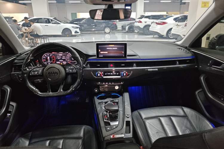 Used Audi A4L 2019 40 TFSI Fashion Edition China VI Emission Standard Center Console