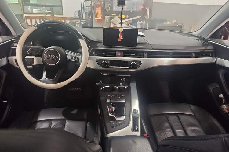 Used Audi A4L 2019 40 TFSI Sporty Version China V Center Console