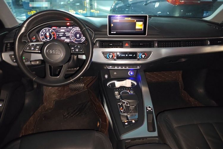 Used Audi A4L 2019 40 TFSI Fashion Edition China VI Emission Standard Center Console