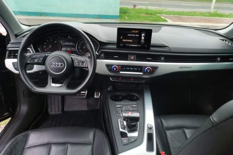 Used Audi A4L 2019 45 TFSI quattro Individual Sport Edition China VI Center Console