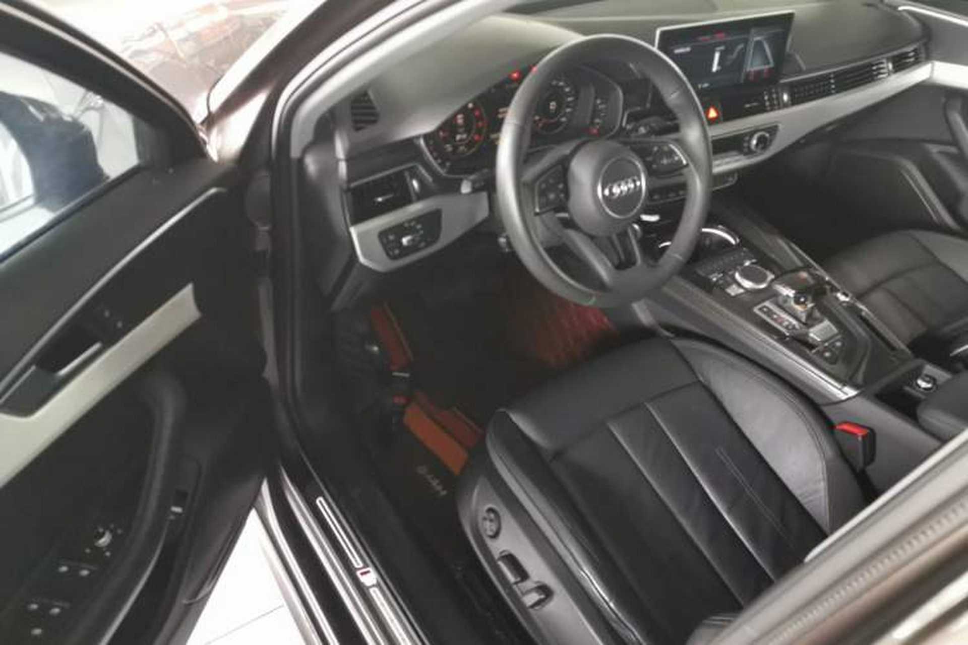 Used Audi A4L 2019 40 TFSI Fashion Edition China VI Emission Standard Driver Seat