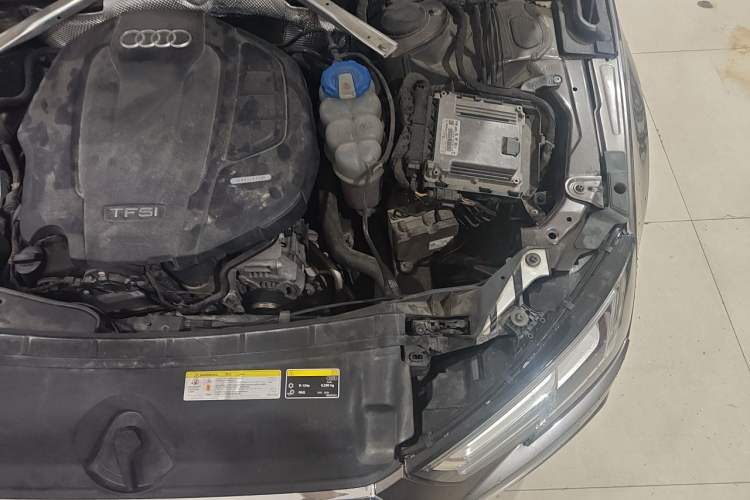 Used Audi A4L 2019 40 TFSI Sporty Version China V Engine Bay Left