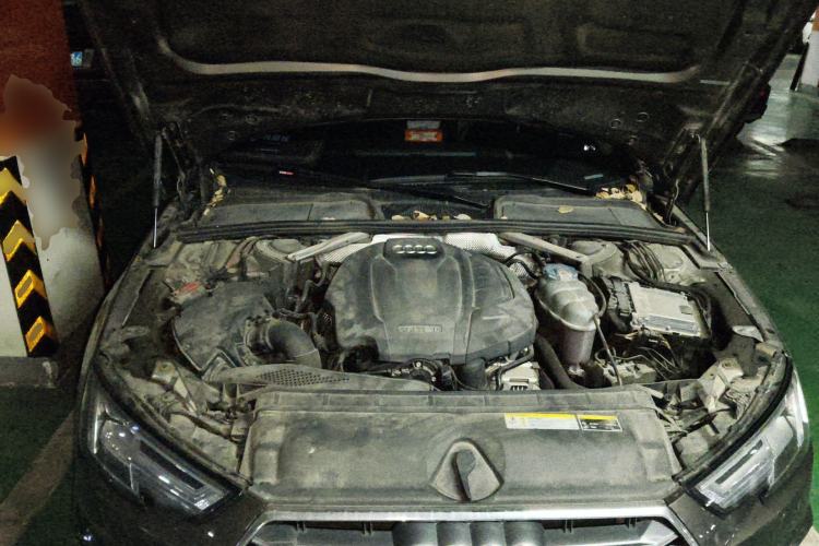 Used Audi A4L 2019 40 TFSI Fashion Version China V Engine Bay