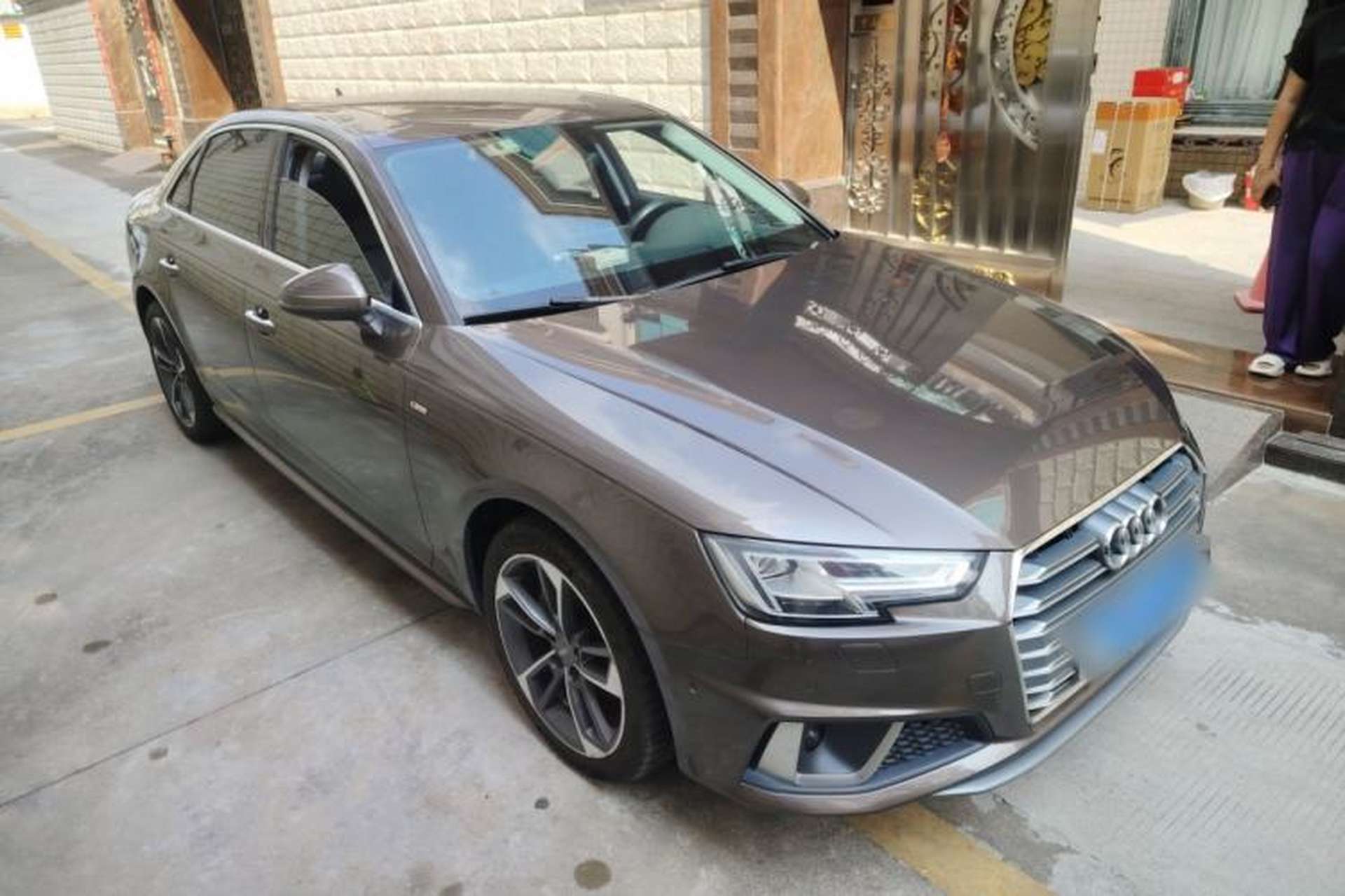 Used Audi A4L 2019 40 TFSI Fashion Edition China VI Emission Standard Exterior 1