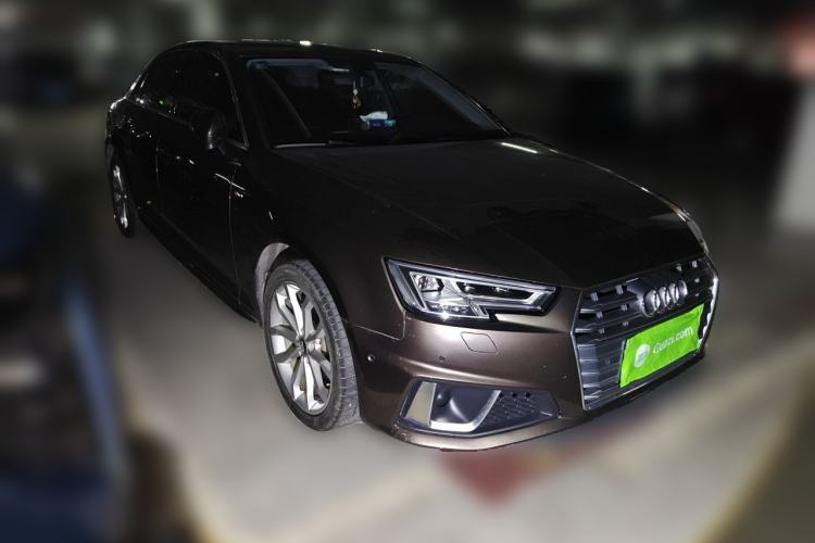 Used Audi A4L 2019 40 TFSI Fashion Edition China VI Emission Standard Front Right 45 Deg