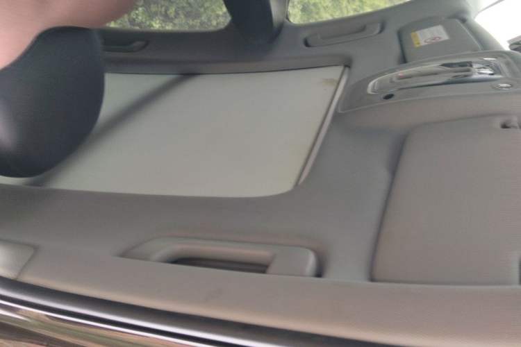 Used Audi A4L 2019 40 TFSI Ambition China VI Headliner