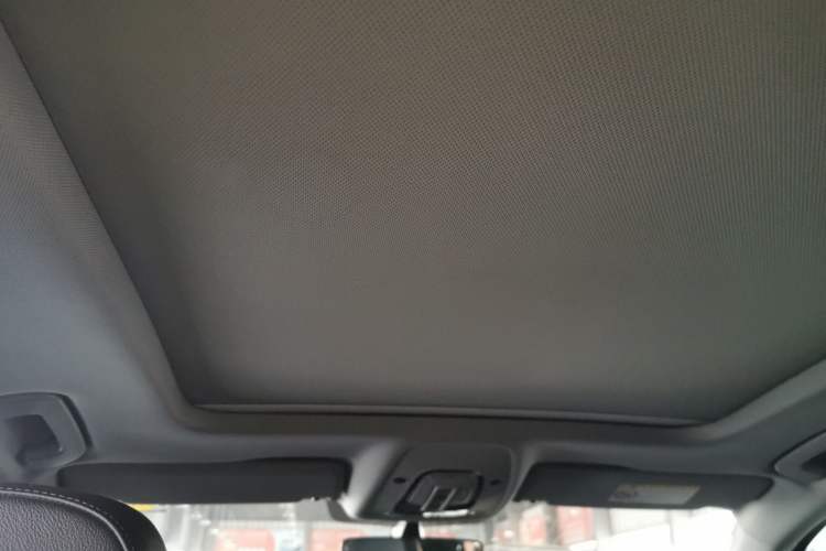 Used Audi A4L 2019 40 TFSI Fashion Edition China VI Emission Standard Headliner