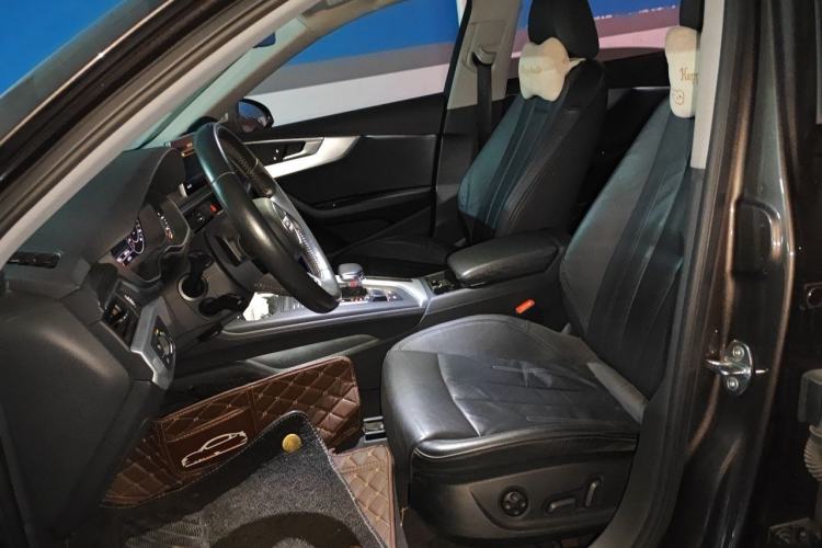 Used Audi A4L 2019 40 TFSI Fashion Edition China VI Emission Standard Left Front Seat