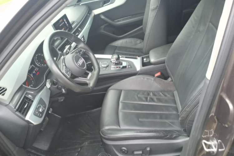 Used Audi A4L 2019 45 TFSI quattro Individual Sport Edition China VI Left Front Seat