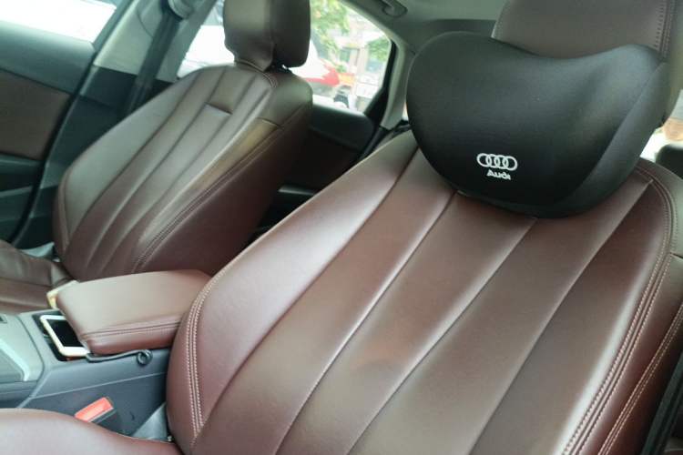 Used Audi A4L 2019 40 TFSI Ambition China VI Left Front Seat