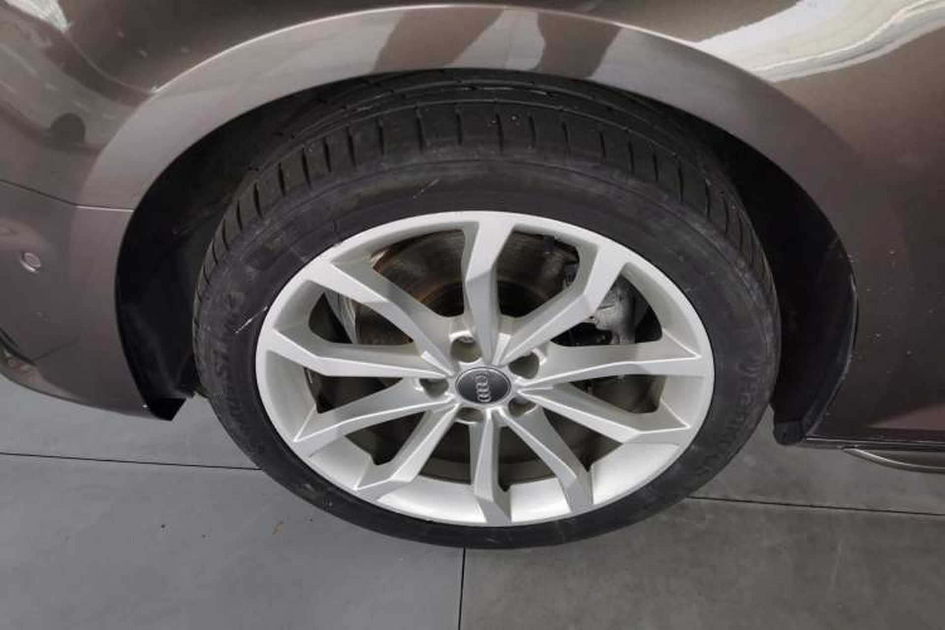 Used Audi A4L 2019 40 TFSI Fashion Edition China VI Emission Standard Left Front Wheel Hub