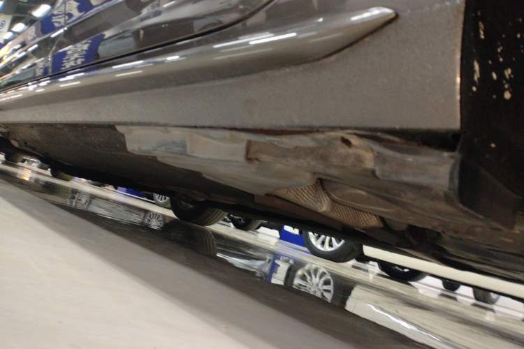 Used Audi A4L 2019 40 TFSI Ambition China VI Left Side Sill