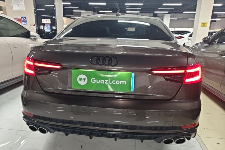 Used Audi A4L 2019 40 TFSI Fashion Edition China VI Emission Standard Rear