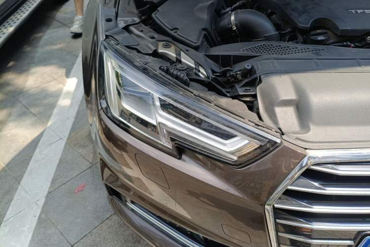 Used Audi A4L 2019 40 TFSI Ambition China VI Right Front Headlight