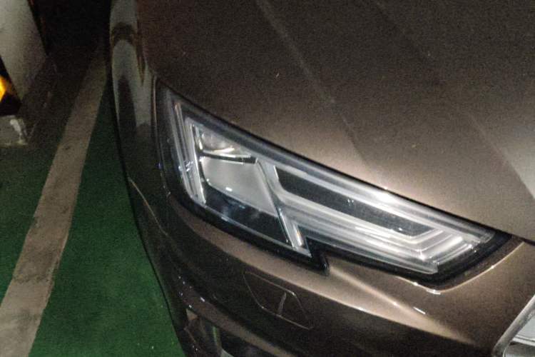 Used Audi A4L 2019 40 TFSI Fashion Version China V Right Front Headlight