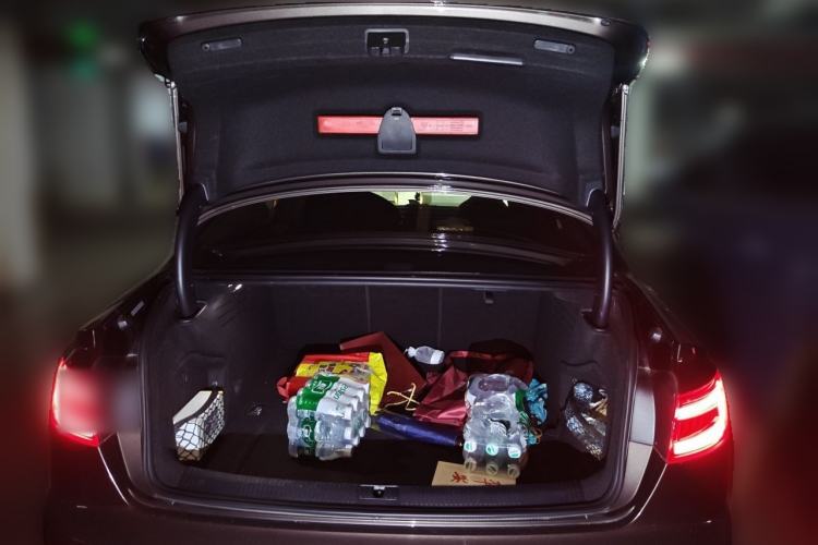 Used Audi A4L 2019 40 TFSI Fashion Edition China VI Emission Standard Trunk
