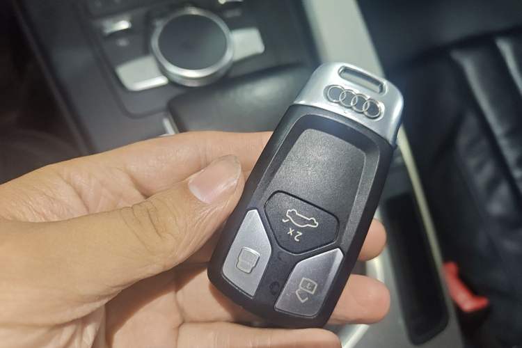 Used Audi A4L 2019 40 TFSI Sporty Version China V Vehicle Key