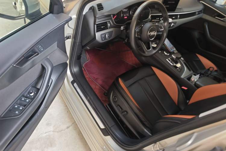 Used Audi A4L 2019 40 TFSI Ambition China VI Driver Seat