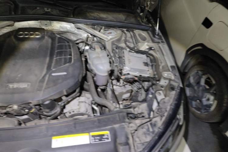 Used Audi A4L 2019 40 TFSI Ambition China VI Engine Bay Left