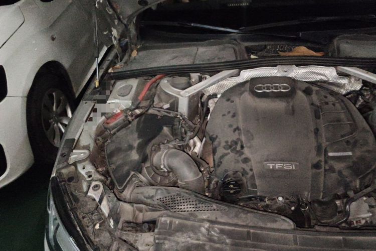 Used Audi A4L 2019 40 TFSI Ambition China VI Engine Bay Right