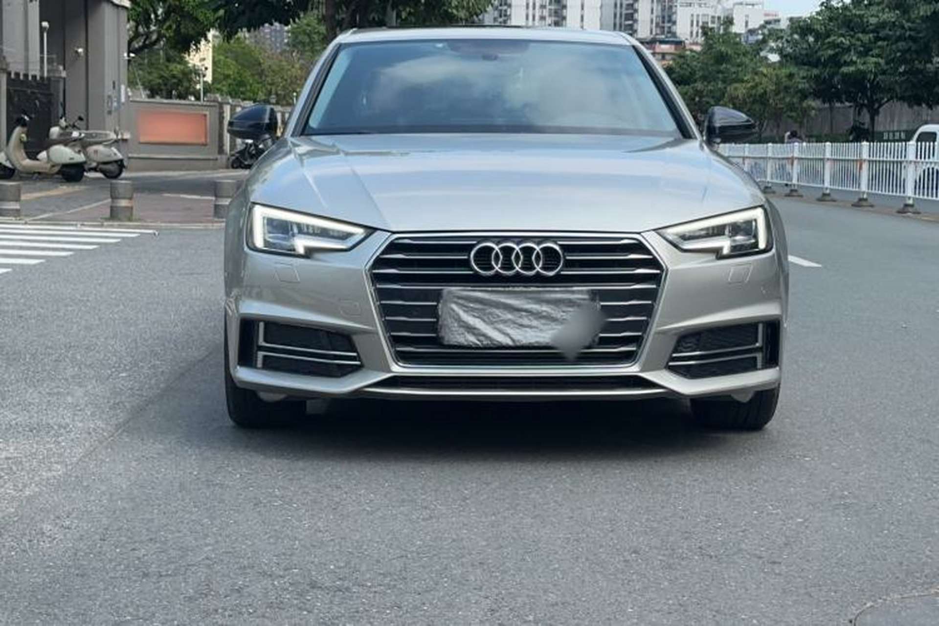Used Audi A4L 2019 40 TFSI Ambition China VI Exterior 1