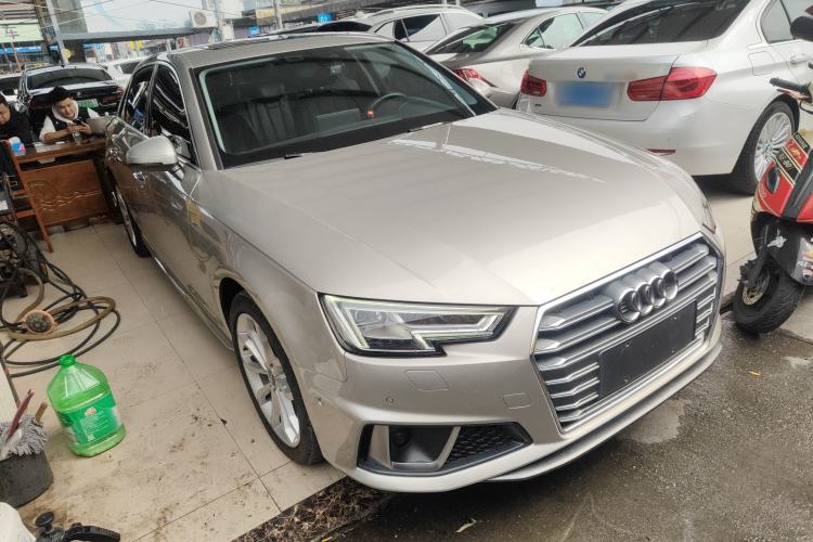 Used Audi A4L 2019 40 TFSI Fashion Edition China VI Emission Standard Exterior 1
