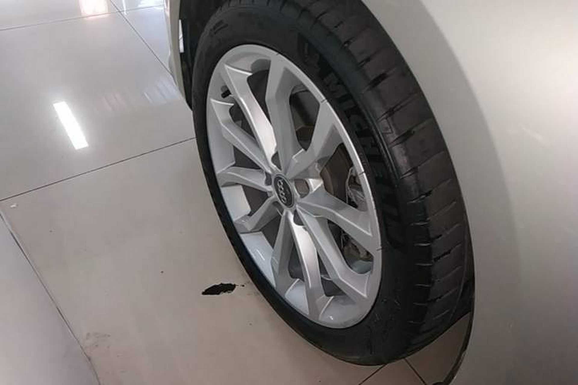 Used Audi A4L 2019 40 TFSI Fashion Edition China VI Emission Standard Exterior 3