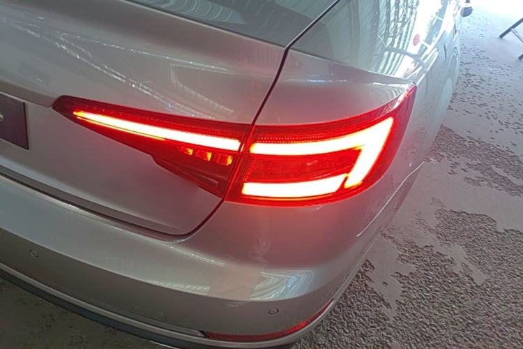 Used Audi A4L 2019 40 TFSI Ambition China VI Exterior 3