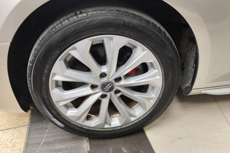 Used Audi A4L 2019 40 TFSI Ambition China VI Exterior 4