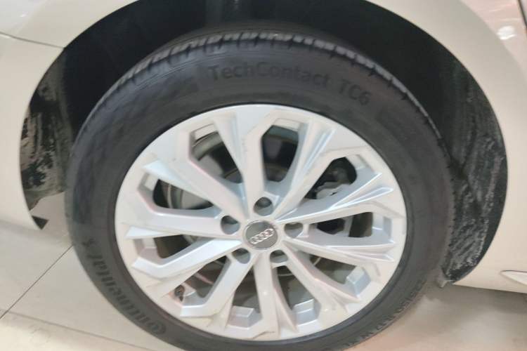 Used Audi A4L 2019 40 TFSI Ambition China VI Exterior 5