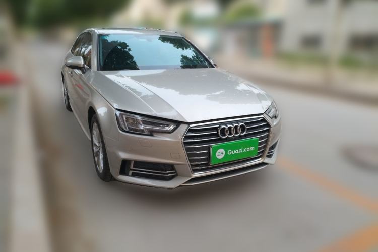 Used Audi A4L 2019 40 TFSI Ambition China VI Front Right 45 Deg