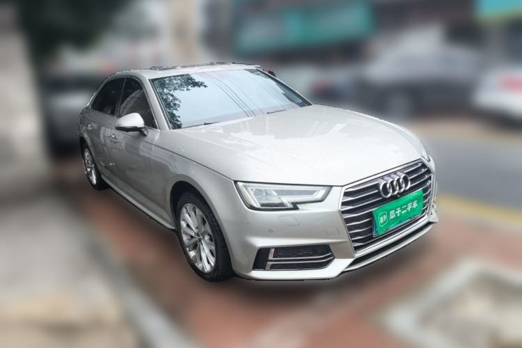 Used Audi A4L 2019 40 TFSI Ambition China VI Front Right 45 Deg