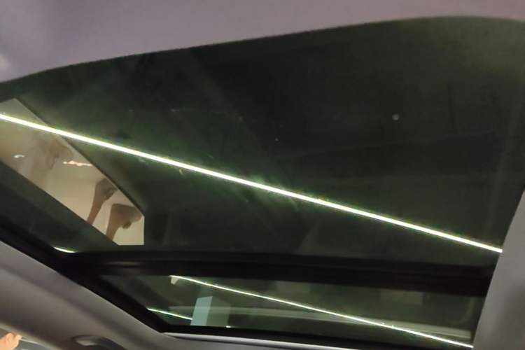 Used Audi A4L 2019 40 TFSI Fashion Edition China VI Emission Standard Headliner