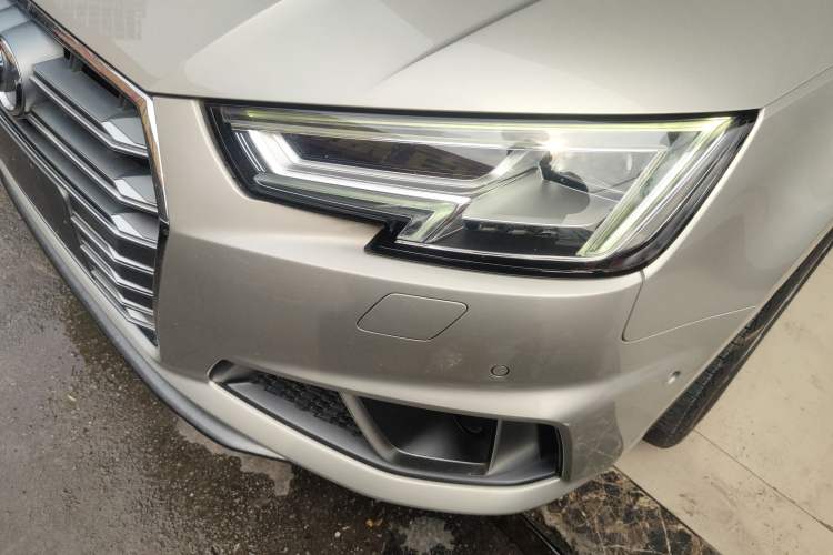 Used Audi A4L 2019 40 TFSI Fashion Edition China VI Emission Standard Left Front Headlight