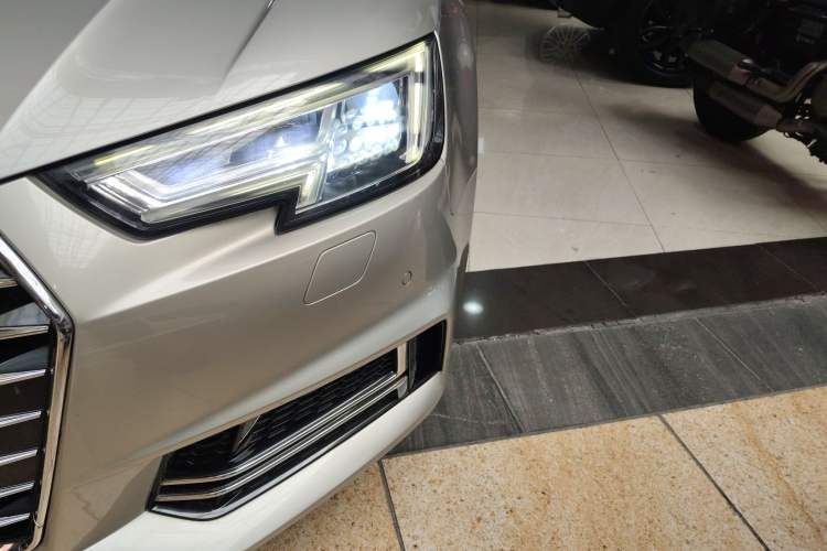 Used Audi A4L 2019 40 TFSI Ambition China VI Left Front Headlight