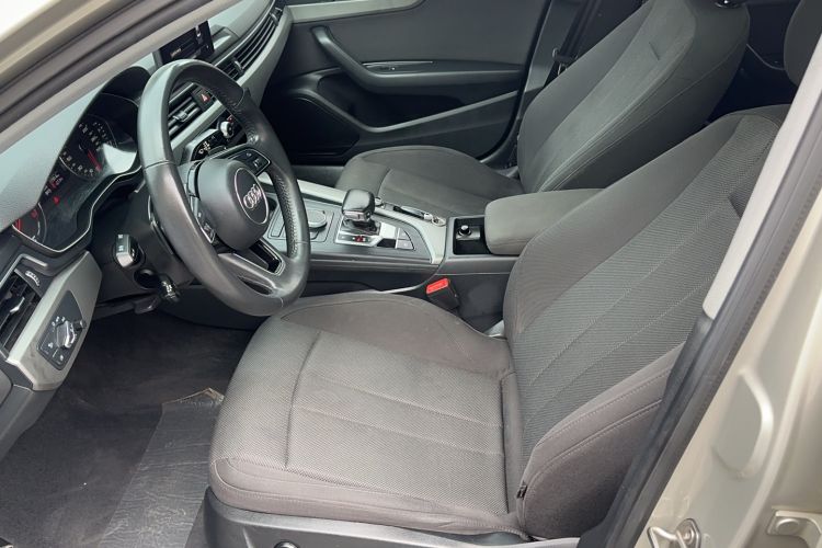 Used Audi A4L 2019 40 TFSI Ambition China VI Left Front Seat