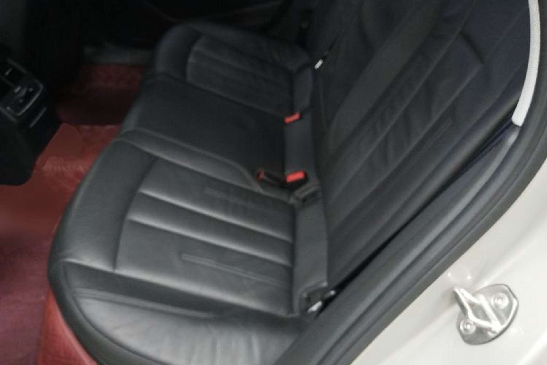 Used Audi A4L 2019 40 TFSI Fashion Edition China VI Emission Standard Left Rear Seat